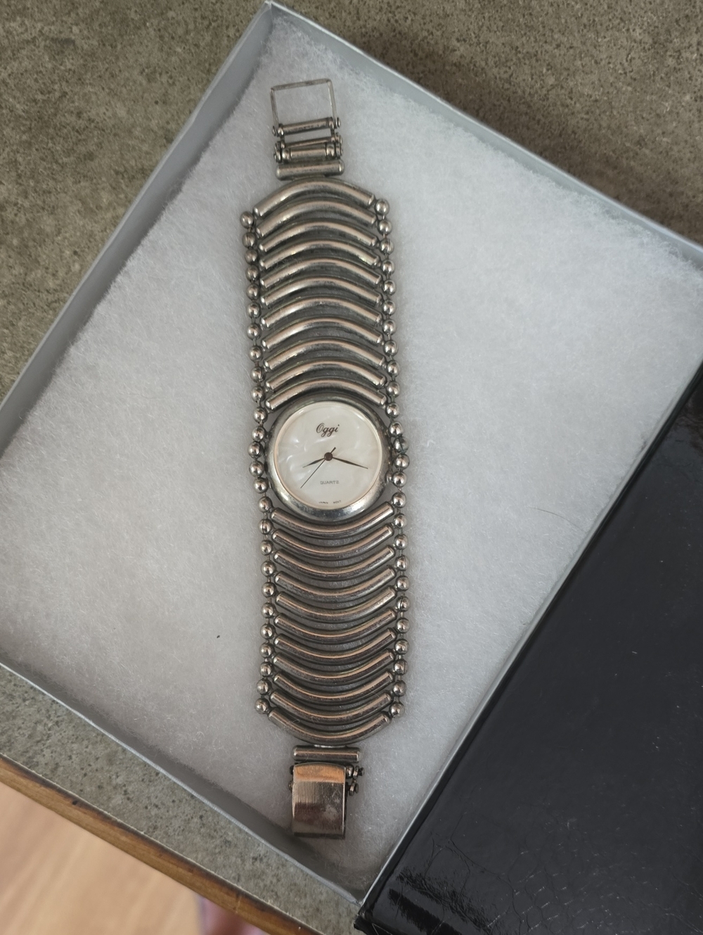 Silver-Tone Wave Link Women's Bracelet Watch NEEDS BATTERY